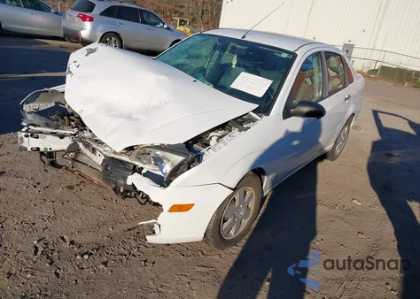 2006 Ford Focus Zx4 z USA, uszkodzony, nr VIN 1FAHP34N56W195224